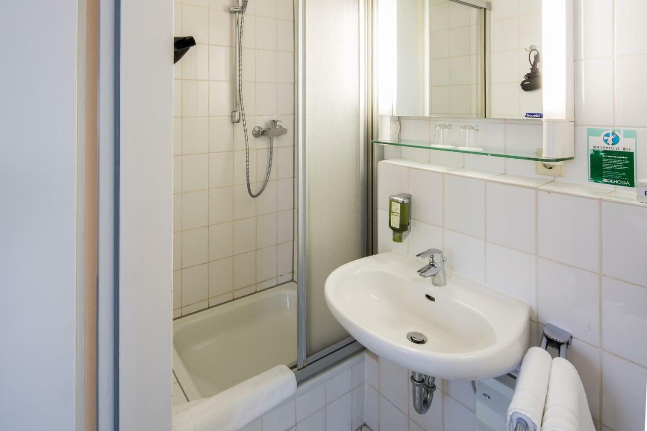 Central Hotel Mannheim Bagian luar foto